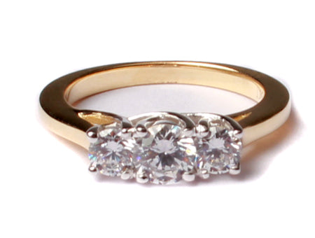 9ct gold 3stone c/z ring